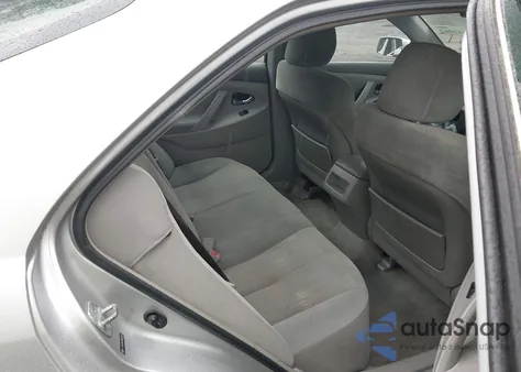 2009 Toyota Camry Le z USA, uszkodzony, nr VIN 4T1BE46K19U403352